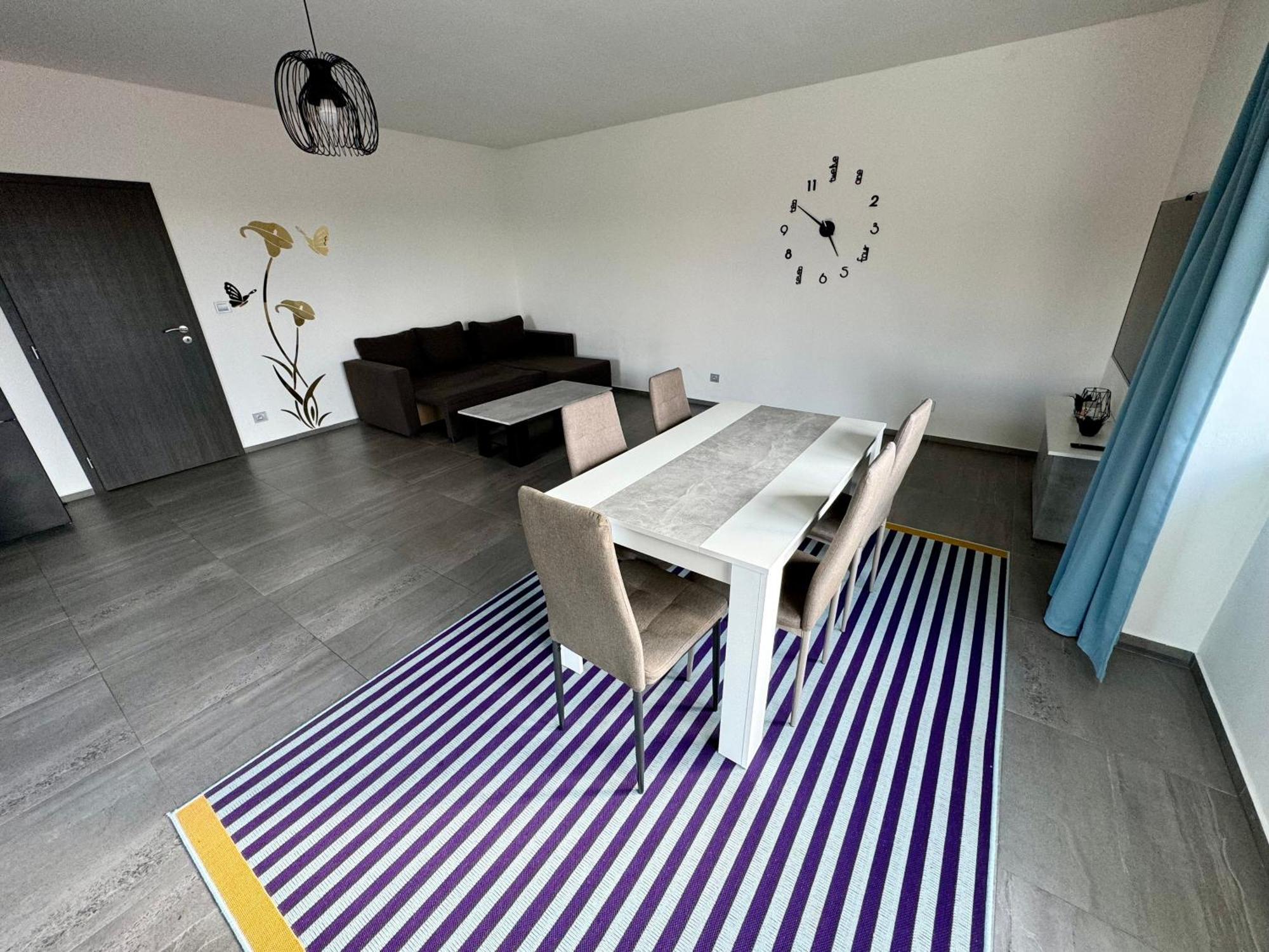 Byt Apartman 74M2 Vyhled Klid Priroda Прага Екстер'єр фото